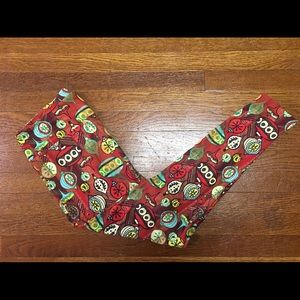LuLaRoe Holiday Leggings TC2